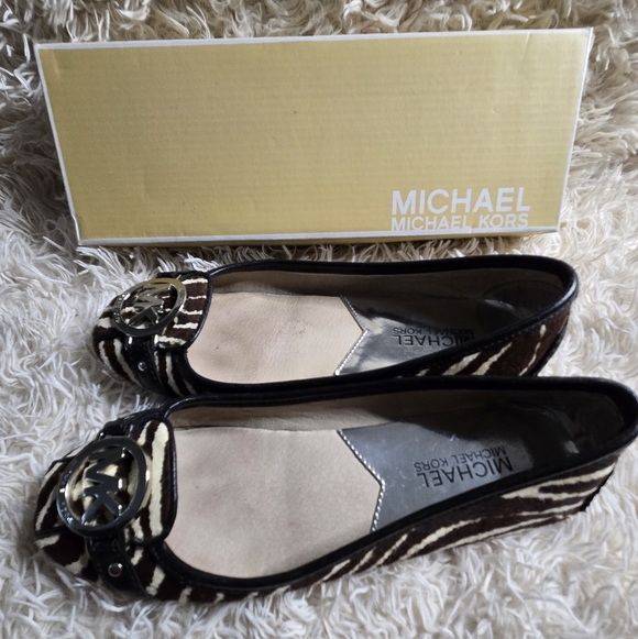 Michael Kors Fulton Animal Print Ballet Flats - Picture 4 of 9